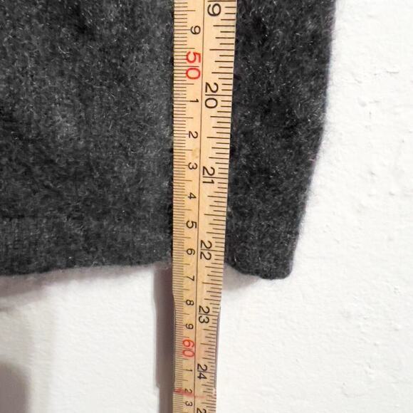 Ann Taylor Sweater V Neck XS Petite Cashmere Dark Grey Fuzzy Soft Cozy - Picture 6 of 7
